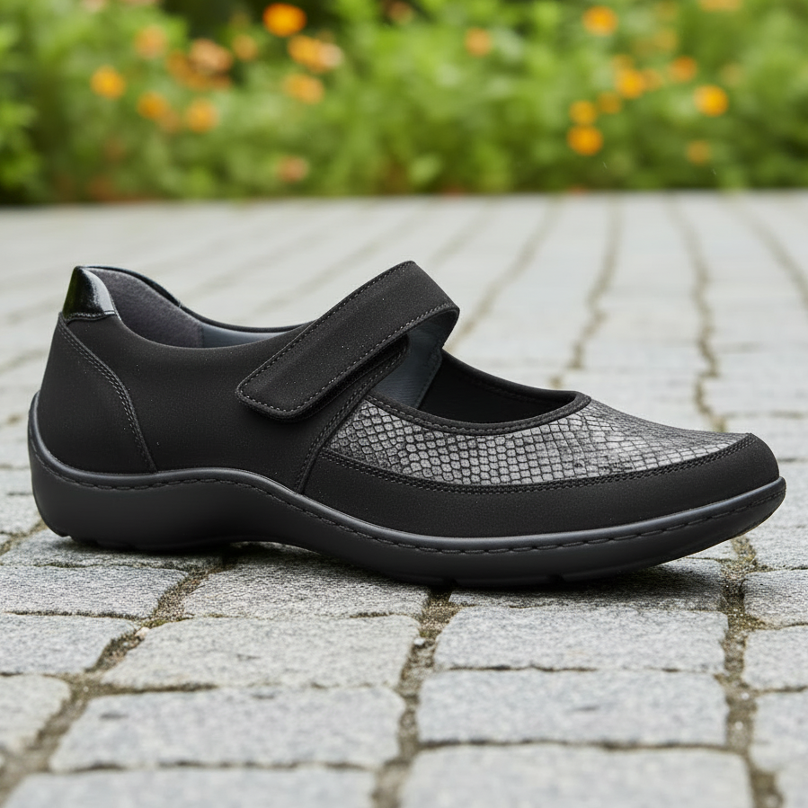 Waldlaufer Henni 496H33 – Black | Women's Wide-Fit Nubuck Shoe