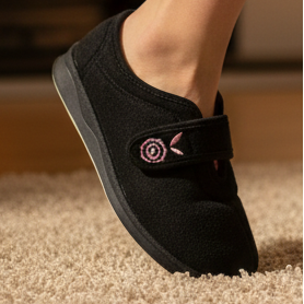 Panda Edythe – Women's Slippers – Black *COMING SOON DUE MID SEPTEMBER*