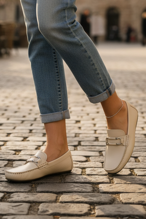 Maria Lya Carmen – Women's Moccasin – Cream