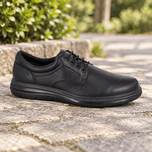 Men's extra-wide waterproof lace-up shoe, black leather with padded collar and thick sole