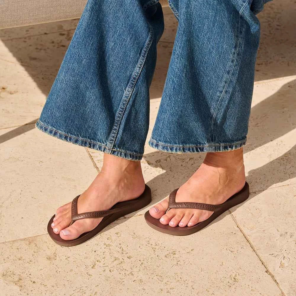 Archies Arch Support Flip Flops – Brown